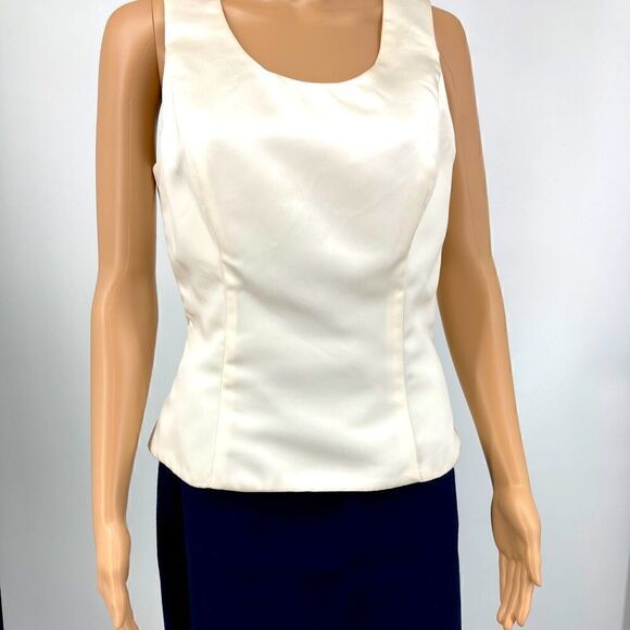 Vera Wang Chic Silver Satin Fitted Top Size 10 - Picture 1 of 7